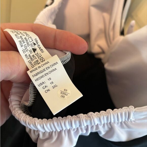 Cocoship Black and white striped swimsuit size 3XL - Picture 6 of 7